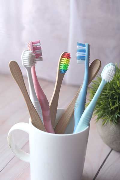 How To Clean A Toothbrush Hygienically: Disinfect And Sanitize Yours